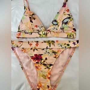 Tropical Print Two piece Bikini Swimsuit Top M bottoms XL